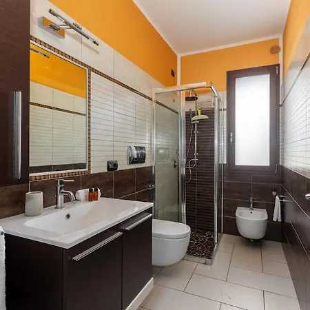 公寓 Maison Des Amis - With Parking, Private Courtyard And Wifi *