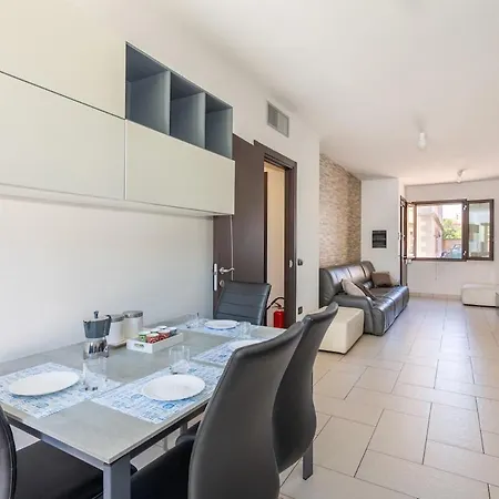 Maison Des Amis - With Parking, Private Courtyard And Wifi شقة Càbras
