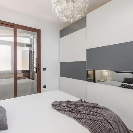 Maison Des Amis - With Parking, Private Courtyard And Wifi *